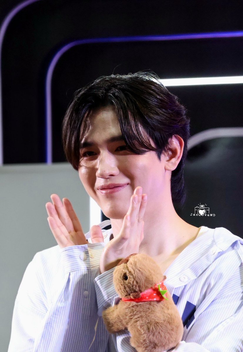 ท่าดอกไม้เหมือนยัยซัง 🌸

Newwiee with Galaxy A56
#Newwiee
#GalaxyxNewwiee #GalaxyA56