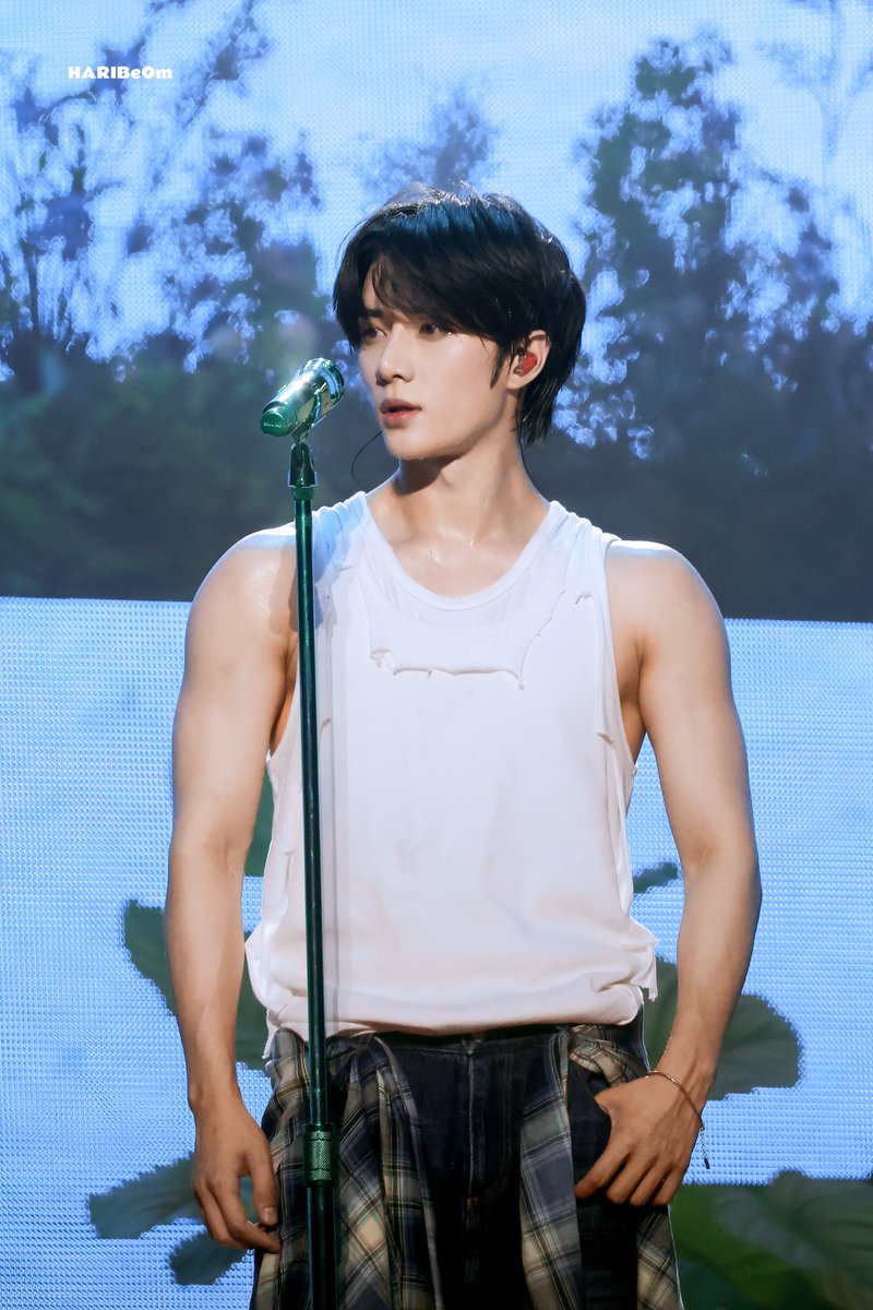 εïз 250601εïз 위버스 콘
웅….. 파격적……
#투모로우바이투게더 
#범규  #BEOMGYU #TXT_범규
#TXT #TOMORROW_X_TOGETHER #ボムギュ