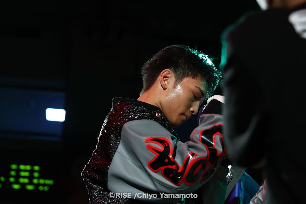 試合を終えて、初RISEでありがたいことにとても評価の高い声が多くて嬉しいけど不思議な感覚です笑試合には良い結果で勝てたけど何故か気持ちが落ち着かないです。でもこれは僕の中で良い意味で期待やプレッシャーにまた強くさせてもらえる気しかしないから次の試合も楽しみに待っててください！