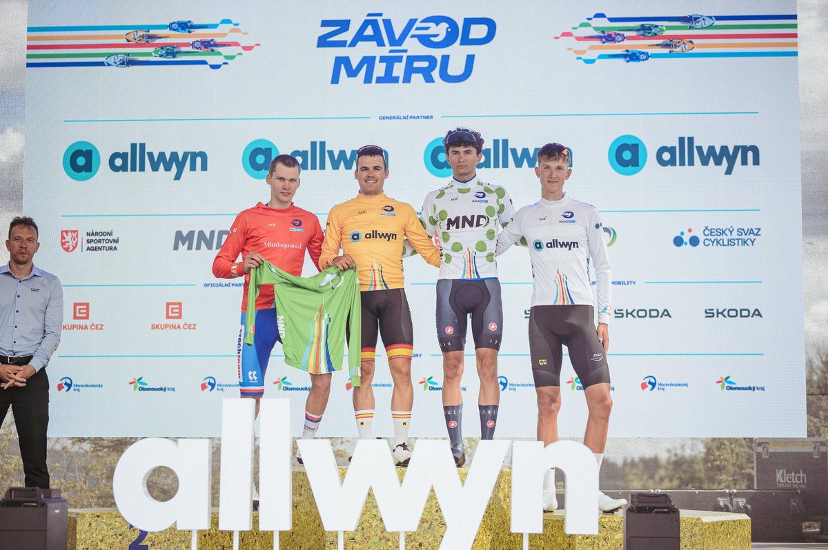 #CoursedelaPaixU23 | ¡¡Pau Martí gana la Carrera de la Paz!! 🏆

🔝 Martí ha sido 5° en el sprint de la 4ª y última etapa, que no ha deparado diferencias entre los favoritos, y se ha asegurado el triunfo en la general final
👏 ¡Enhorabuena a todo el #TeamESPciclismo 🇪🇸 por el