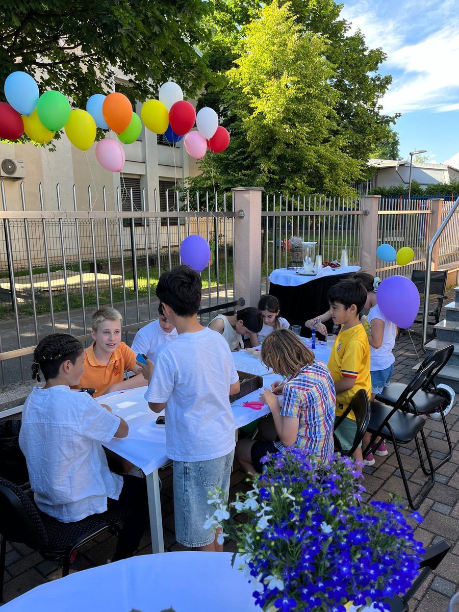 Busy Saturday at our embassy. Celebrating International Children’s Day, launching a book of our colleague <a href="/BolocanSilvana/">TheKingsGarden</a>, discussing with the 🇷🇴community in 🇸🇮 about our activities&amp;common projects