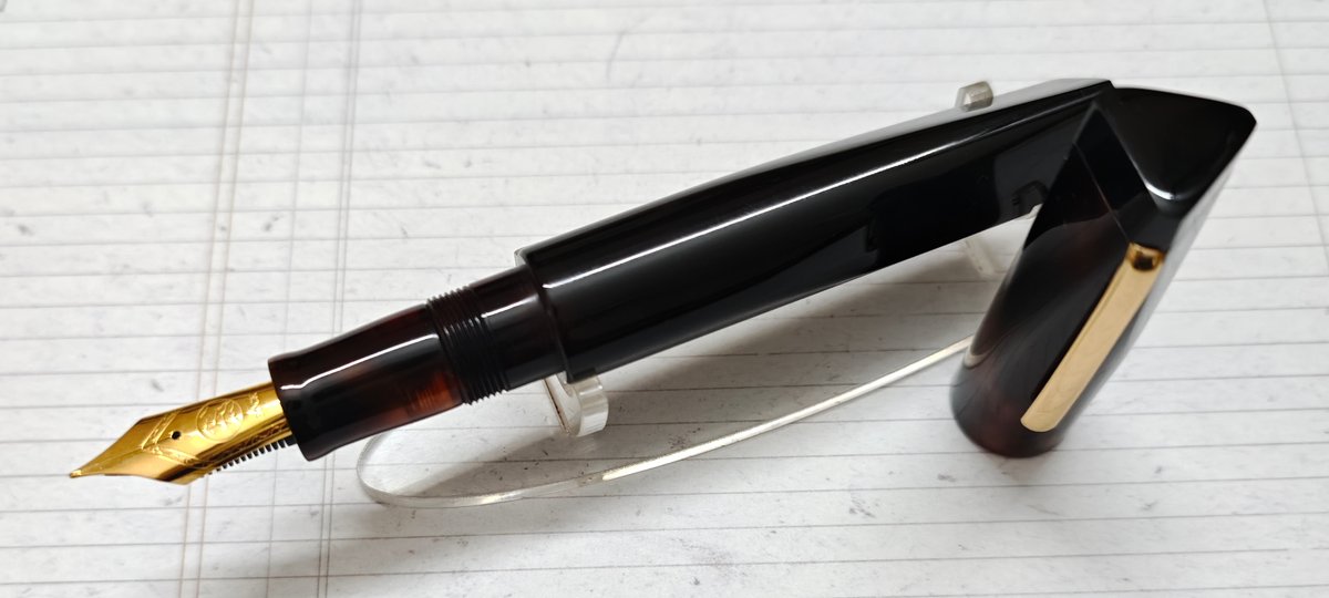 Just finished: Tikona in Dark Tortoiseshell celluloid with Tapered Ends. Bock 380 nib unit.