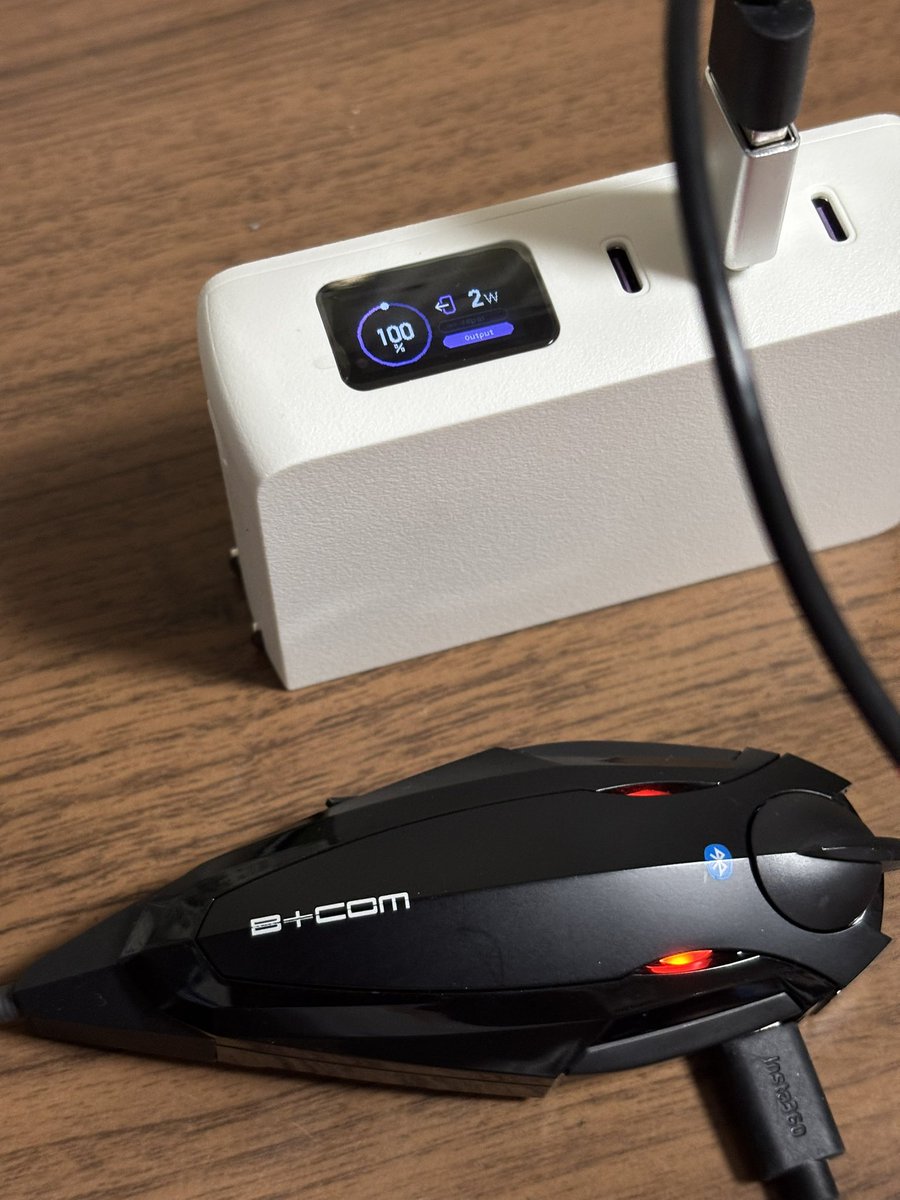 サンライズからサンセットまで充電持ったSB6X。宿へ向かうタイミングで充電してくださいという音声。初めて聞いた。