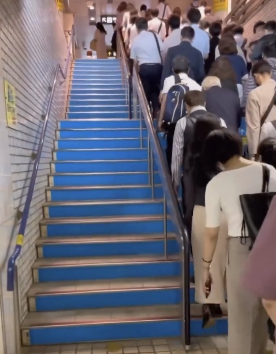 AbretuPotencial's tweet image. Algunas de las características increíbles que quizás no sabías que existen en Japón, que lo hace un país ideal ~ Un hilo 🧵