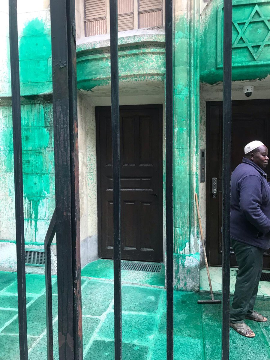 Nexttmars's tweet photo. ☪️ 🇫🇷 Arabs vandalized a Holocaust museum, two synagogues, and a Jewish restaurant in the Marais district in central Paris.

France https://t.co/gV6spP19NP