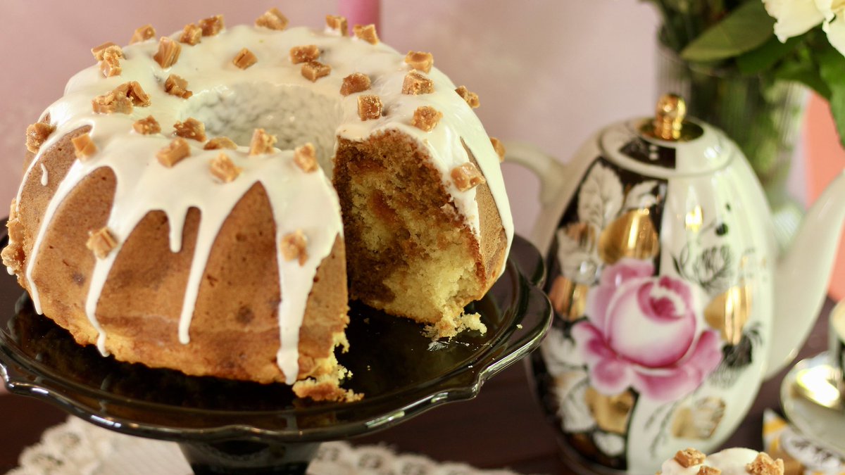 DEN LECKERSTEN ESPRESSO-KARAMELL GUGELHUPF EINFACH SELBER BACKEN! REZEPT... youtu.be/xdcwEs6W6ZQ?si… via <a href="/YouTube/">YouTube</a>