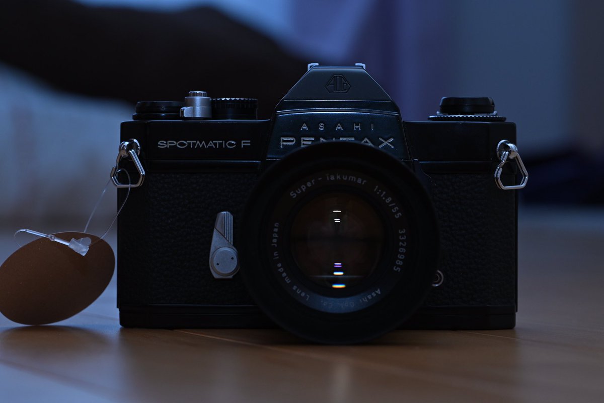 3104photograph's tweet photo. 露出計不動でジャンクのPENTAXSPF
完全復活しました✌️✌️✌️
いつものワットマン横浜(@wattmann_cm_myh )さんのジャンク棚より比較的キレイな状態の銘玉super takumar55mm f1.8を合わせて約6,000円でフィルムカメラ王道セットGETです😁
#フィルムカメラ
#PENTAXSPF https://t.co/dgz4PRBuAQ
