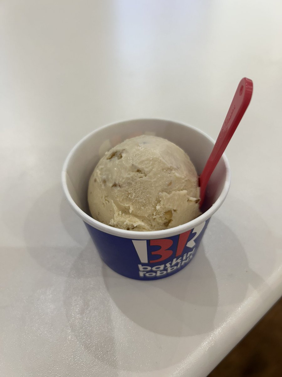 17:30のおやつはバスキンで！お気に入りのフレーバー『ナッツトゥーユー』で決める👍美味い😋直前に琵琶湖大橋往復ランをしたので、これまた美味い😋