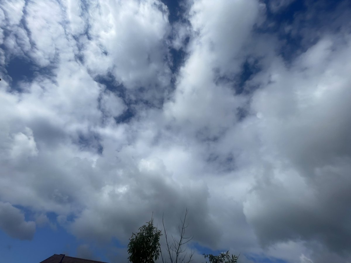 d11wne's tweet photo. 6am. Sunny and calm.  9am EXTREME winds and #HAARP  @Keir_Starmer is a #Davospuppet STOP THESE SATANIC PSYCHOPATHS!!! 

#nexradmurder 
@jfkhumanrights
@liz_churchill10
@pixietruth
@demo2020cracy
@BGatesIsaPyscho
@delta9_delta9 
@wideawake_media
@WindsorDebs
@danewigington https://t.co/iS37bf9IsA