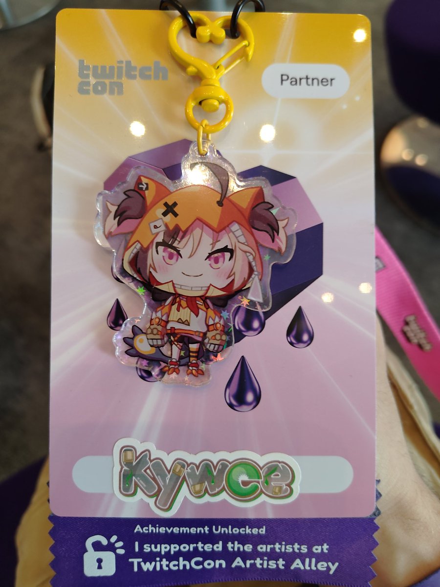 The gigi stays ON during cons!
Met some other grems at Tcon this is awesome 👏

#TwitchConEU #gigimurin