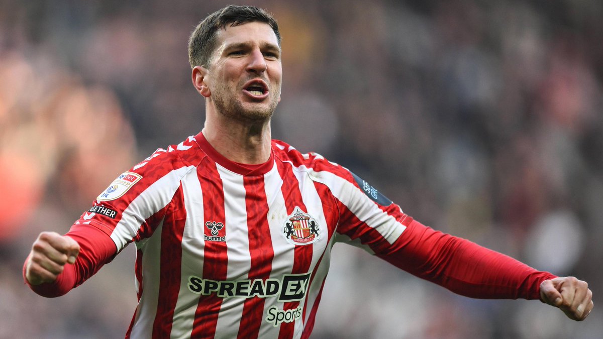 The_Bladesman's tweet photo. Sheffield United are looking in to a deal to sign Bournemouth centre-back Chris Mepham.

[@reluctantnicko]

#twitterblades #sufc https://t.co/HAcTO47ONp