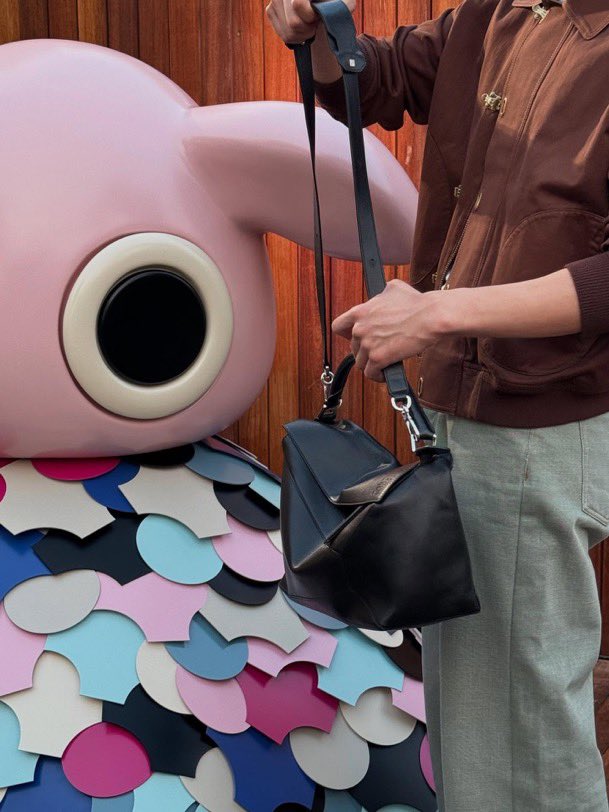 seonhocorndog's tweet photo. SEONHO__KIM IG UPDATE!!😍😍😍😍😍

“#AD #LOEWE”

cuteeee!!!🫠🫠🫠🫠🫠 https://t.co/ZPvxHoq0kA