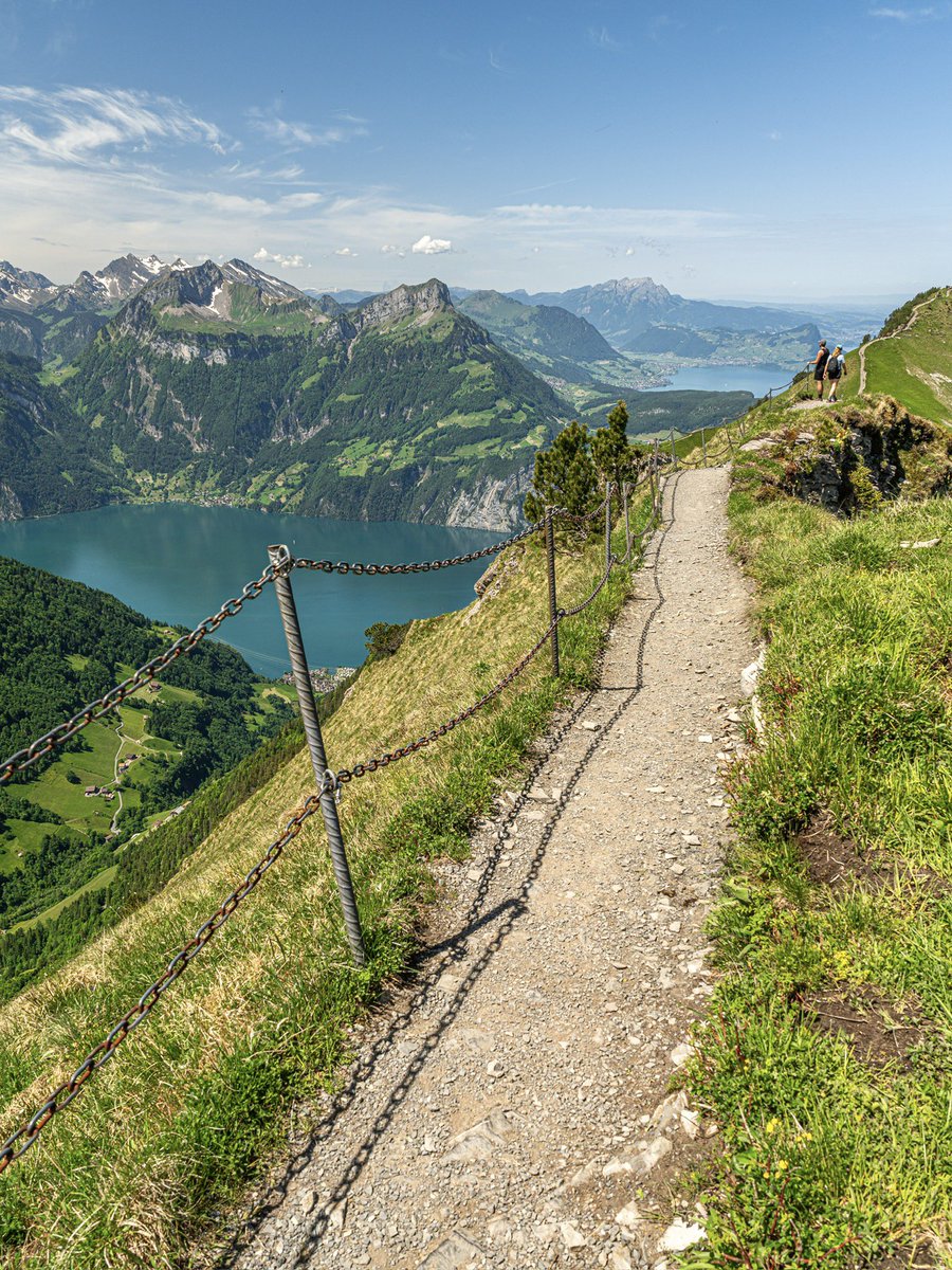CedricSchell's tweet image. Voici quelques photos issues d’une belle randonnée en Suisse 🇨🇭
📍Fronalpstock vers Klingenstock