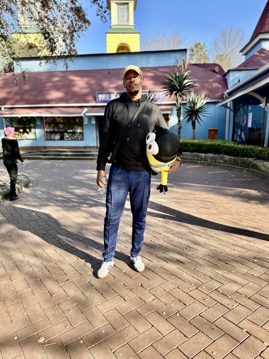 LoMsana's tweet photo. Teddy bear 🧸 proof of life https://t.co/g9MfWhkJXs