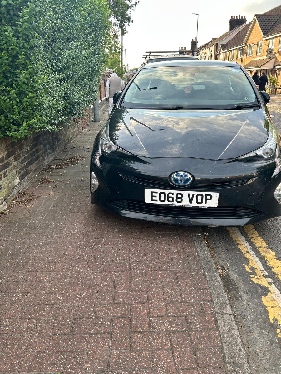 Awful parking yesterday evening on Bury Park Road, near the Moor Street end. No regard for passers by, often elderly people and a couple of local residents who use mobility scooters.