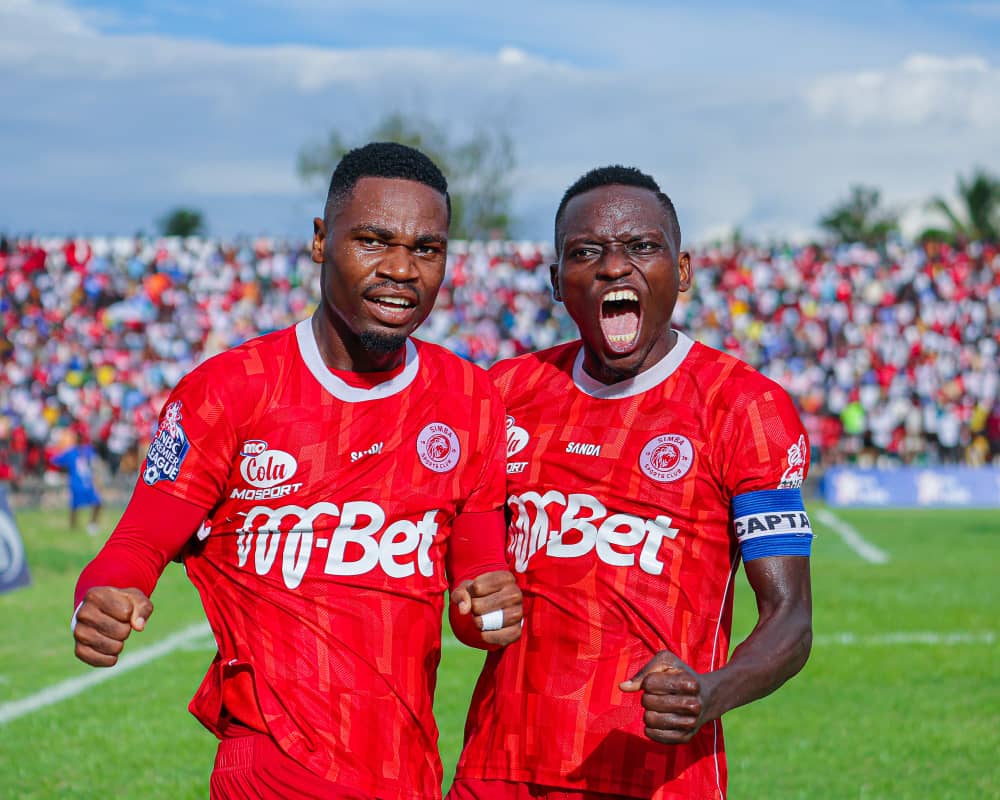 fabianpatrick94's tweet photo. TETESI 🇹🇿 
Zimbwe atasaini mkataba mpya wa kuendelea kusalia Simba 

Mkataba uliopo mezani ni wa Miaka 2/3 https://t.co/n8G50svFeb