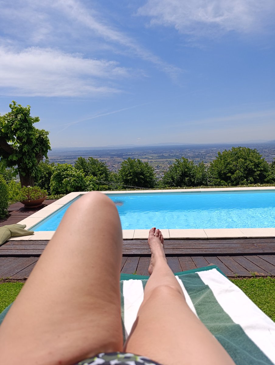 donne_mature's tweet photo. Buona #domenica fans ;) #ilsole #sessooccasionale https://t.co/fkOiIMPRhT