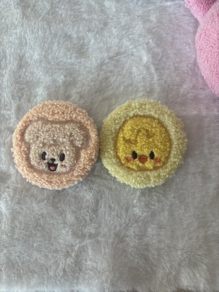 はな tweet media