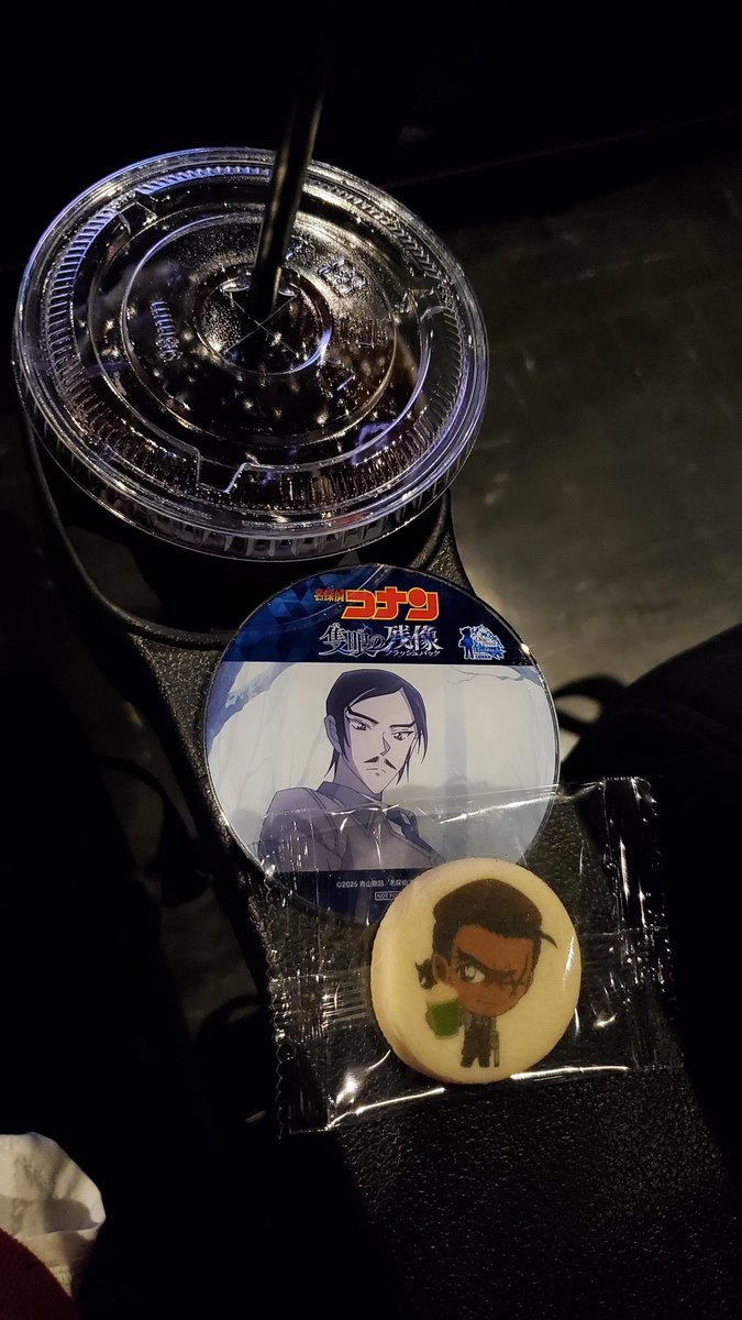 stroll_around's tweet photo. 2回目のコナン見てきた！
今回の映画は私的にすごく楽しいし、場面転換がいいから��き禁止ってくらい見応えがある( *´﹀` *)
映画で2回も見に行ったの多分初めて？かな？
 #名探偵コナン隻眼の残像  #長野県警 https://t.co/lYW6kjF2HV