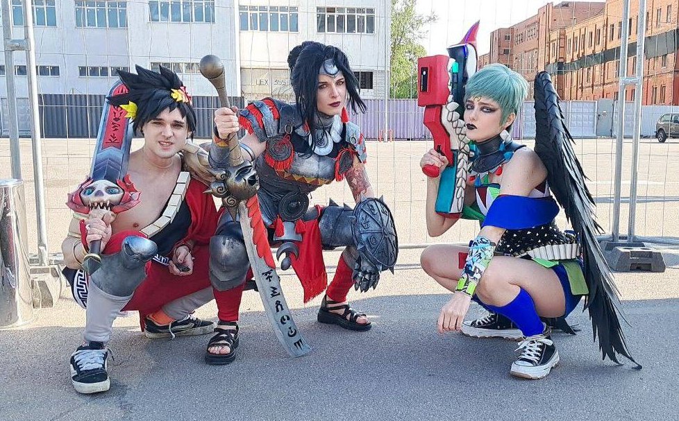 sorry for the radio silence—I’ve been prepping for a cosplay festival! Just gave my Nemesis costume an upgrade and had an amazing time wearing it with the best crew <a href="/VicontD/">Сейлор Крыса💫</a> &amp; <a href="/sem_yone/">Симонов</a> 
Today’s the final stretch (day 2!) and then I can finally get back to my normal routine eheh