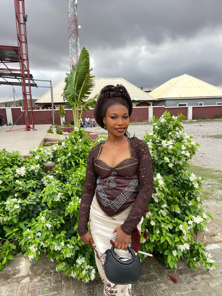 It's a new month.
Just so you know, luck didn't bring you this far, Grace did.
What do you want to see in this month, tweet it to existence