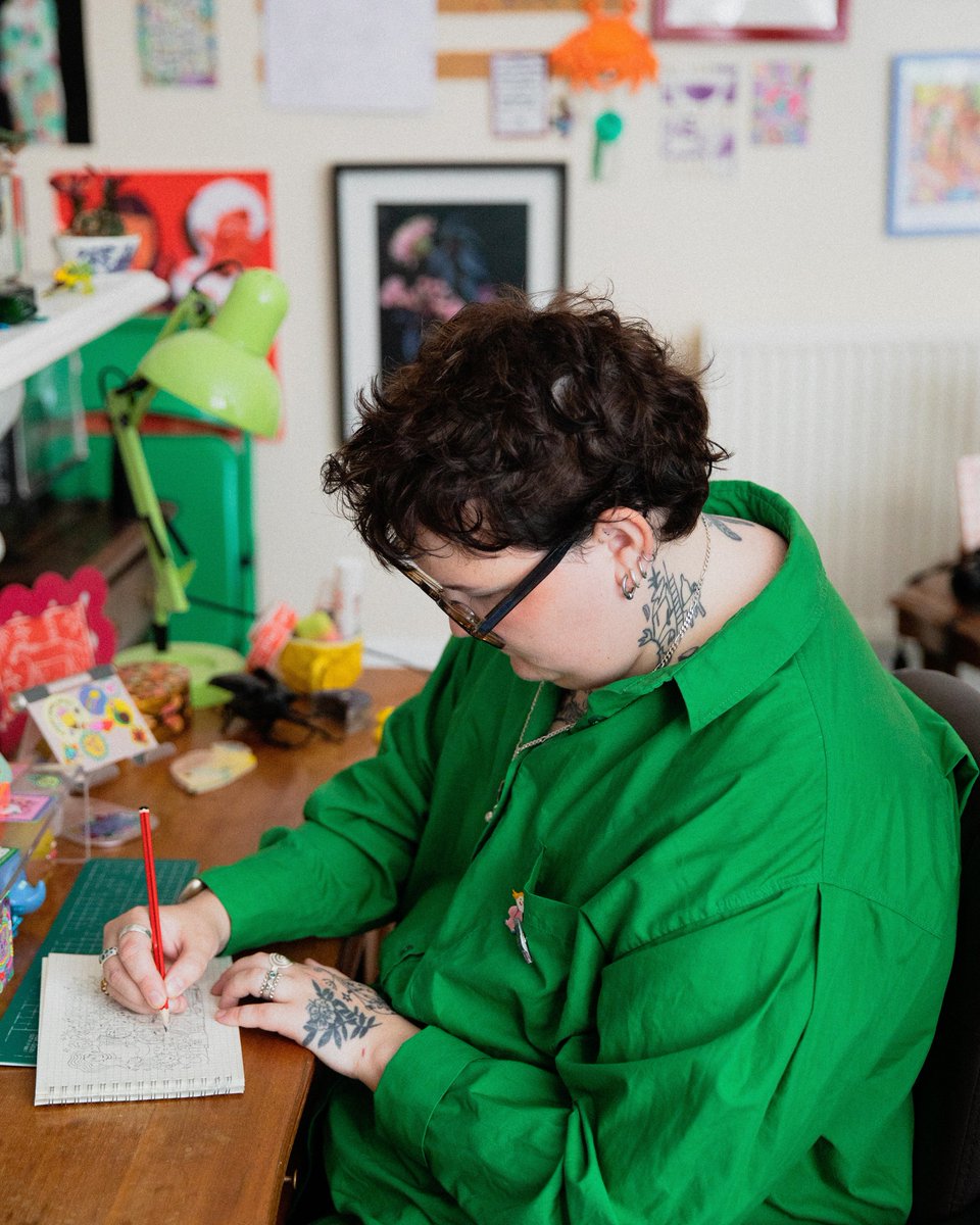 🌈 PRIDE EDITION IS HERE! ☕ Featuring a bold Brazilian coffee with sultana, date &amp; hazelnut notes, wrapped in joyful art by non-binary artist Wednesday Holmed 💖 50p from every bag supports akt charity &amp; LGBTQ+ youth. Sip loud, sip proud! 🏳️‍🌈🏳️‍⚧️ Shop now!