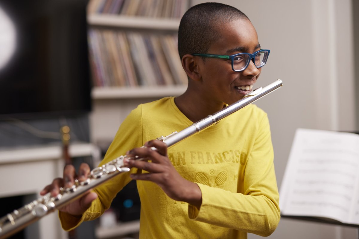 Apply to join <a href="/ABRSM/">ABRSM</a> UK Youth Advisory Board! Open to young musicians aged 10 to 25, it champions the voices of children and young people making music in the UK. 

They’re accepting applications now until 30 June 2025. Find out more and apply:

abrsm.org/en-gb/our-rein…