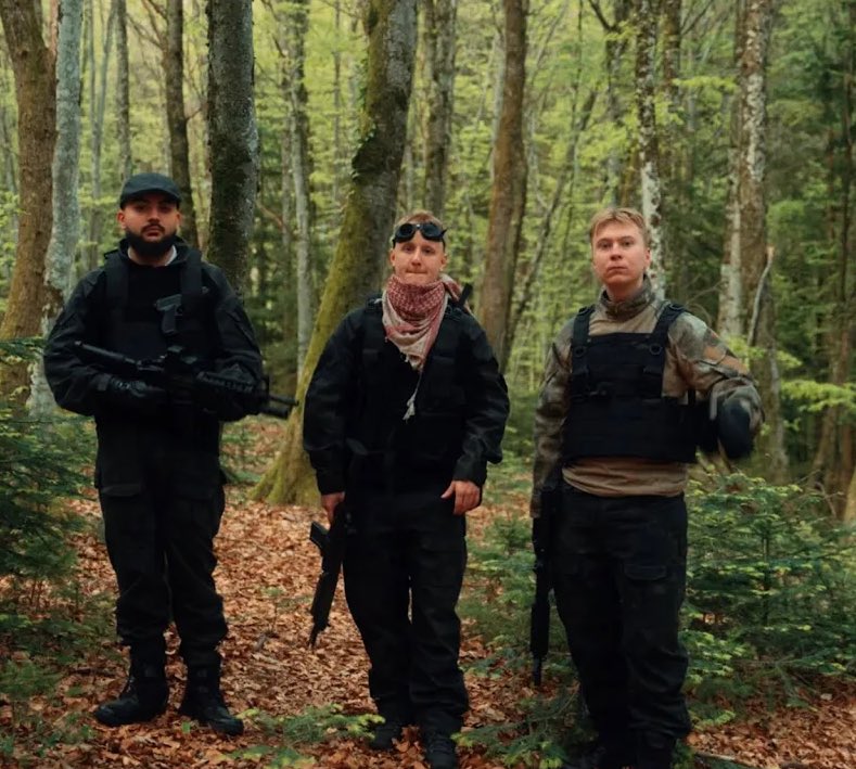 $1.000.000 EWC Warzone Open Qualifiers with <a href="/TeamBDS/">Team BDS</a> starts now #BDSWIN

Passion Prevails!

Twitch.tv/KlavsenSZN

<a href="/TeamBDS/">Team BDS</a>