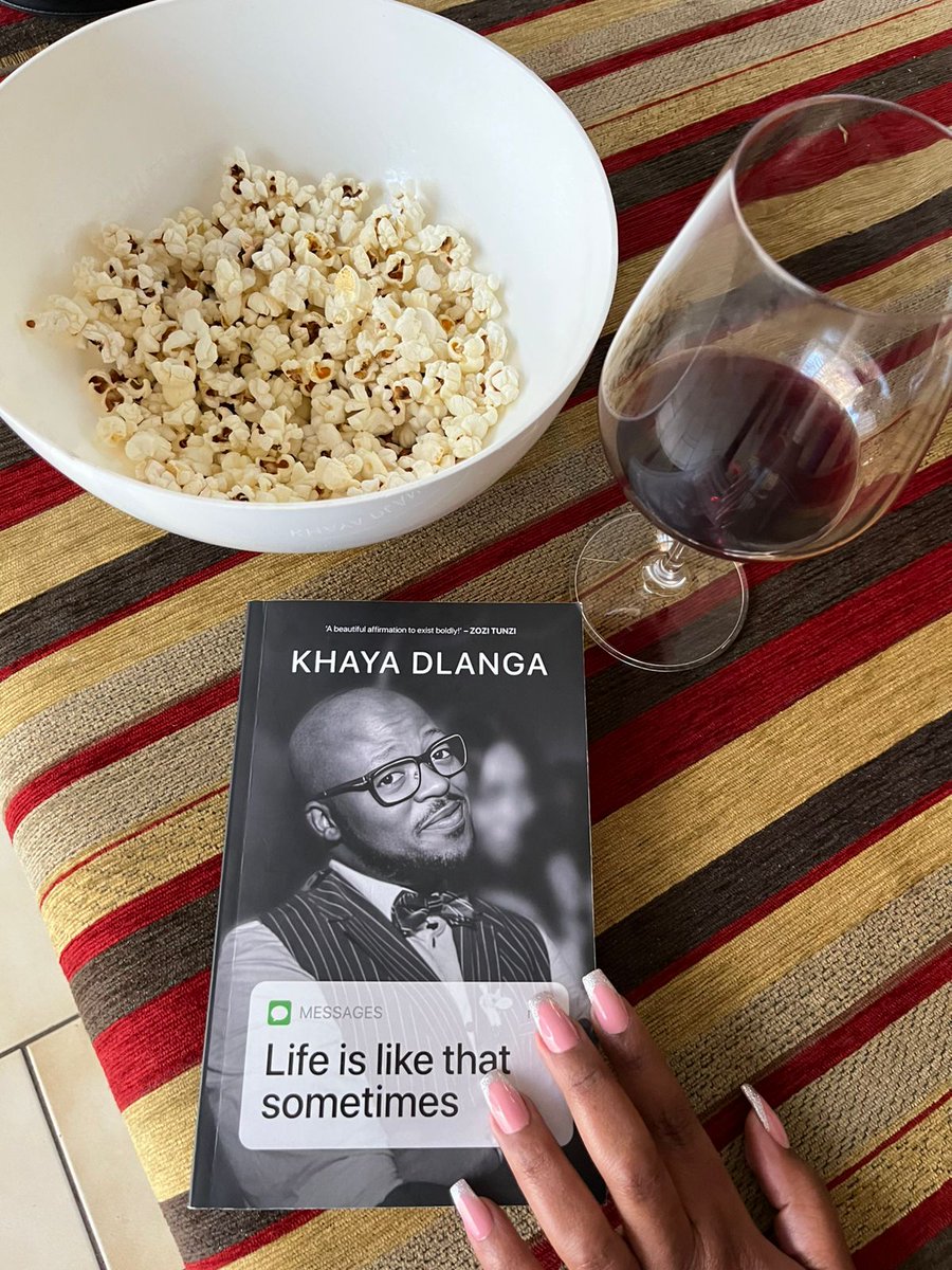 FavoredAsa's tweet photo. Book club was a hit. Thank you @khayadlanga for this imperative body of writing. We salute your vulnerability, intelligence, humor, and proud Xhosa'ness. #flipandsip #books #readingcommunity https://t.co/Y7NO94jvop