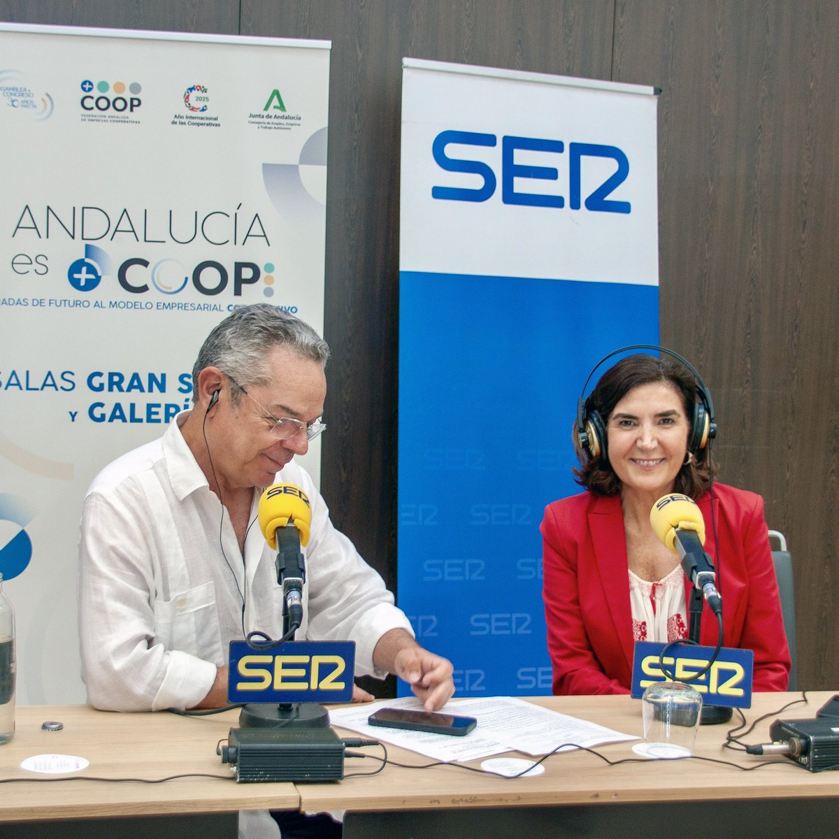 Consejería de Empleo, Empresa y Trabajo Autónomo (@empleojunta) on Twitter photo 💬 "Las cooperativas generan el 12% del empleo en Andalucía y facturan más de 8.000M€ anuales" – #RocíoBlanco en <a href="/RadioSevilla/">Radio Sevilla</a>
🚀 La <a href="/AndaluciaJunta/">Junta de Andalucía</a> prepara una nueva Ley de Cooperativas para:
✅ Regular modelos emergentes
✅ Dar seguridad jurídica al sector 💬 "Las cooperativas generan el 12% del empleo en Andalucía y facturan más de 8.000M€ anuales" – #RocíoBlanco en <a href="/RadioSevilla/">Radio Sevilla</a>
🚀 La <a href="/AndaluciaJunta/">Junta de Andalucía</a> prepara una nueva Ley de Cooperativas para:
✅ Regular modelos emergentes
✅ Dar seguridad jurídica al sector