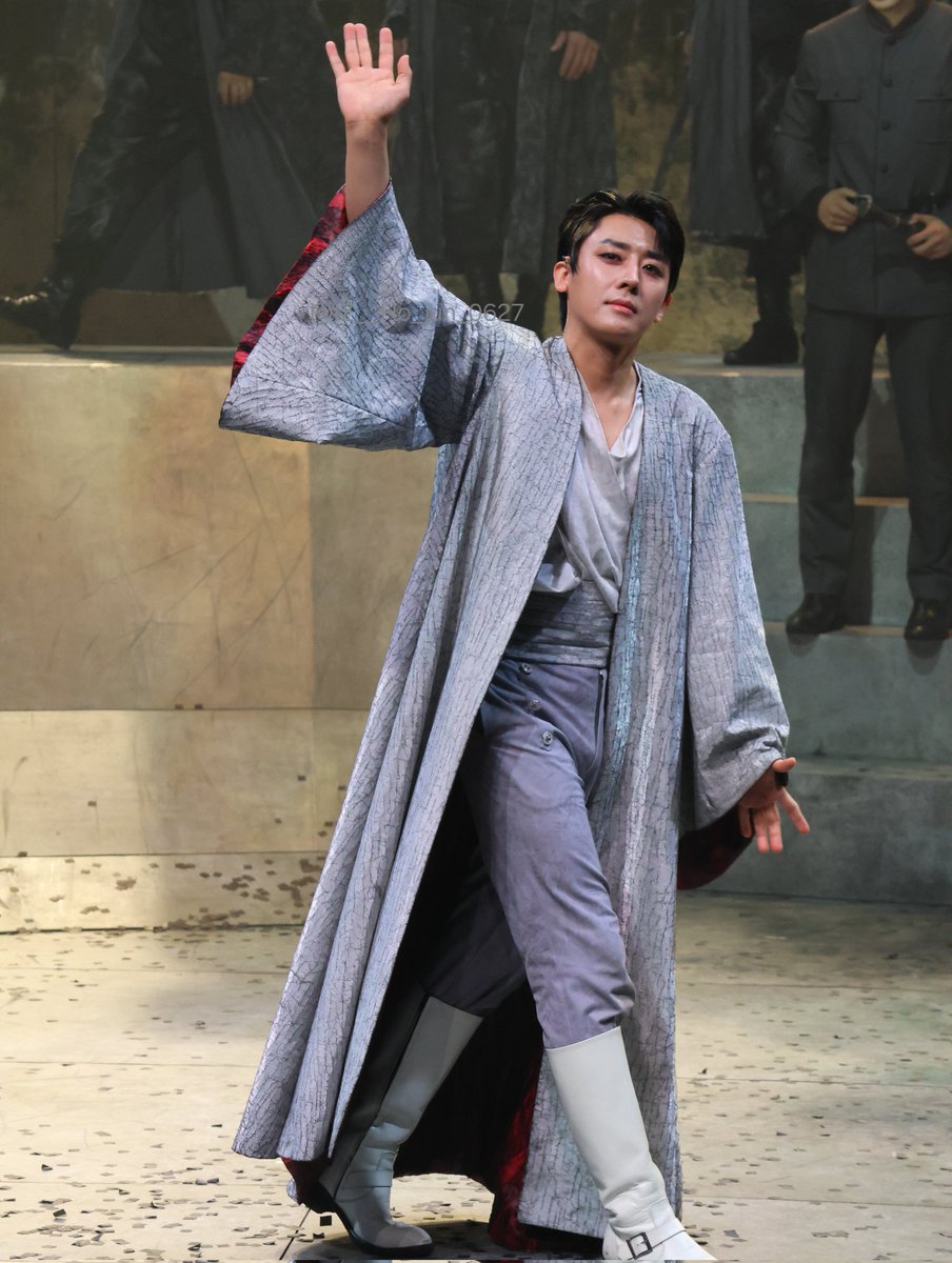 이즈🐿 (@iz__ho_jun_0627) on Twitter photo 