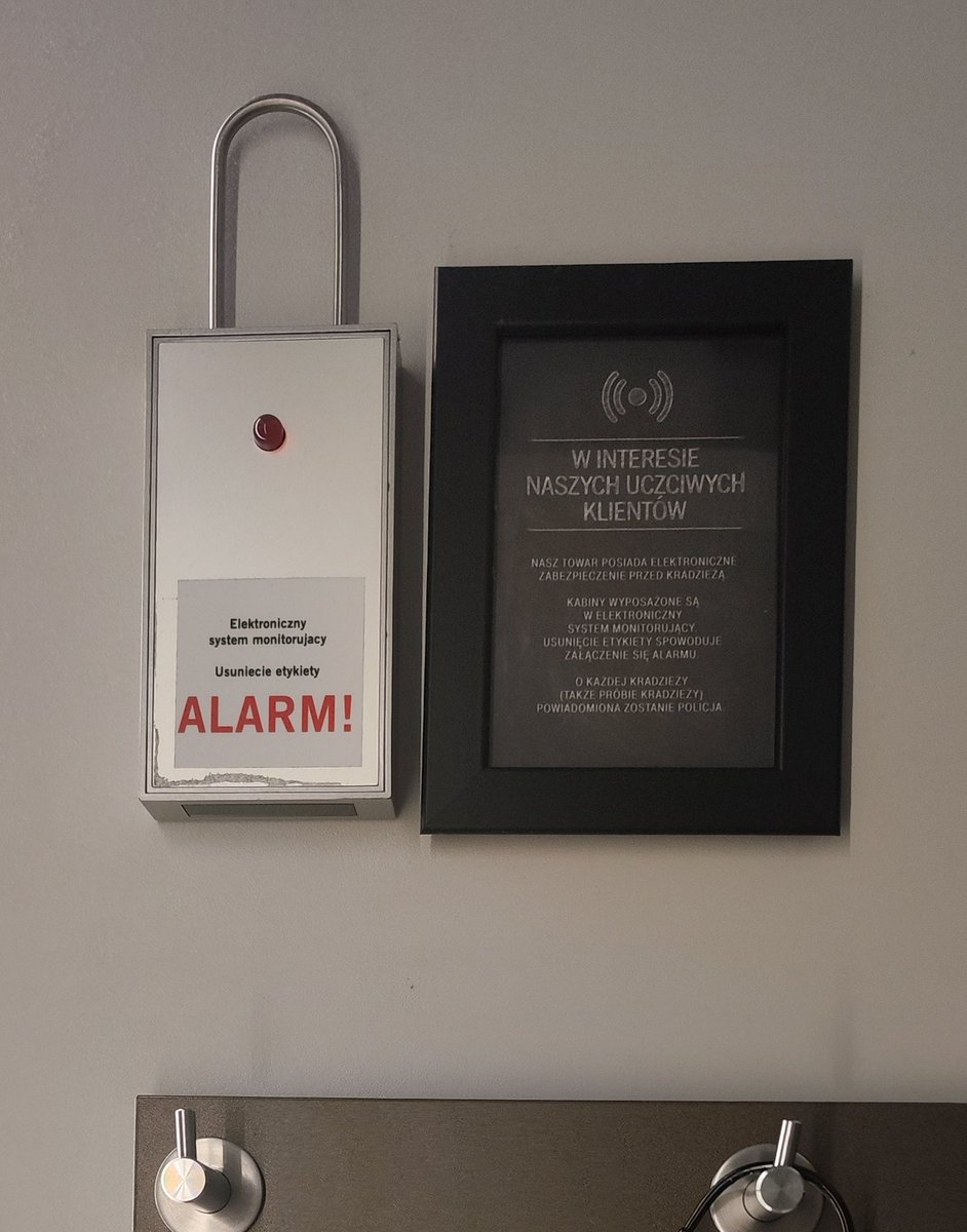 fruitlovver's tweet photo. If I use the fishing magnet to remove the tag out of a piece of clothing will it set off the alarm that's in the changing room? I'm talking about that bastard https://t.co/YWP7Ts6W9D