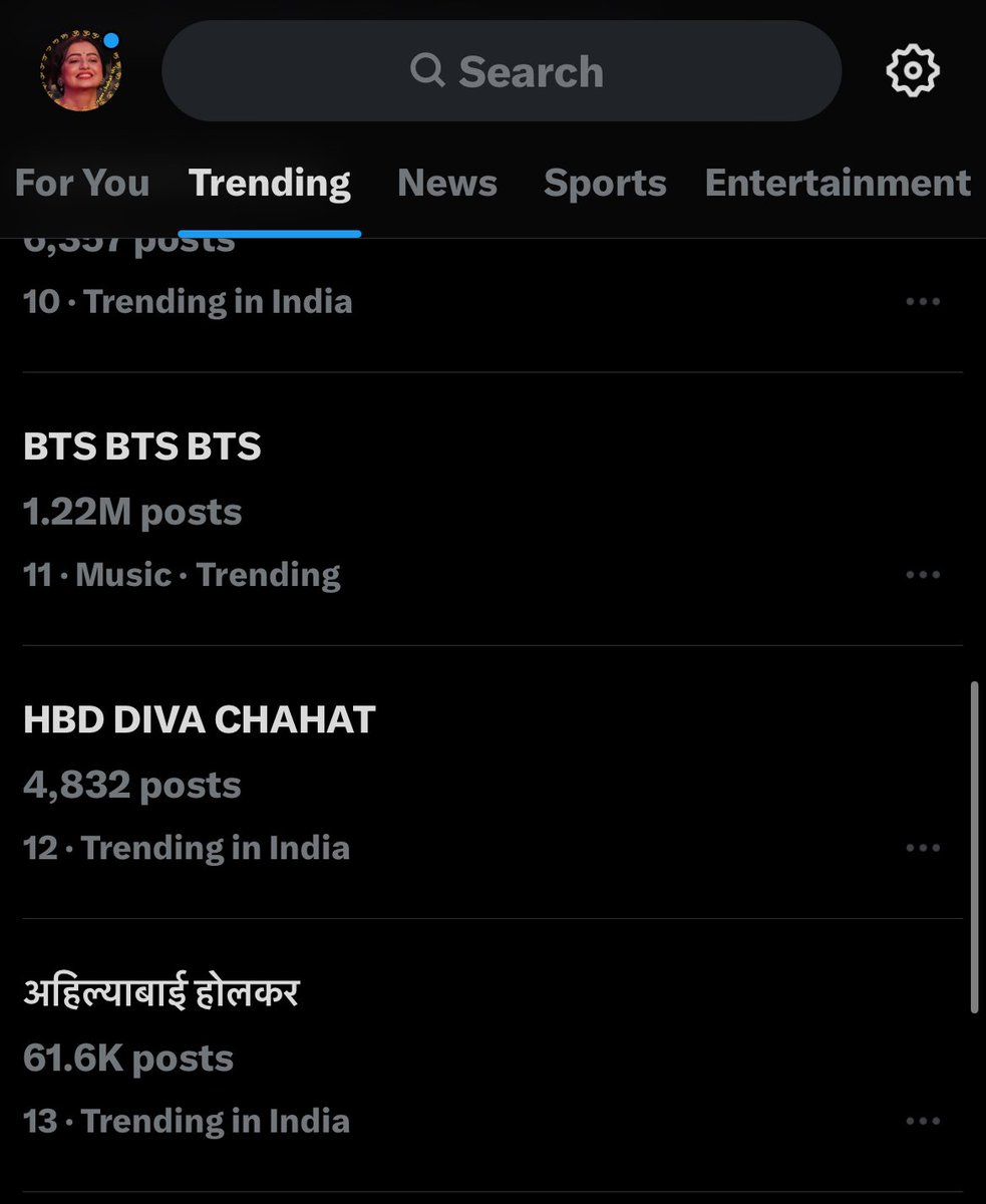 TeamChahat_FC's tweet photo. Congratulations Our Tagline 

“ HBD DIVA CHAHAT ”

IS TRENDING with 4832+ tweets at 12th number.

Retweet if you are part of this trend.

Appreciating all the efforts done by you.

#ChahatPandey @ChahatPofficial https://t.co/dweC95USug