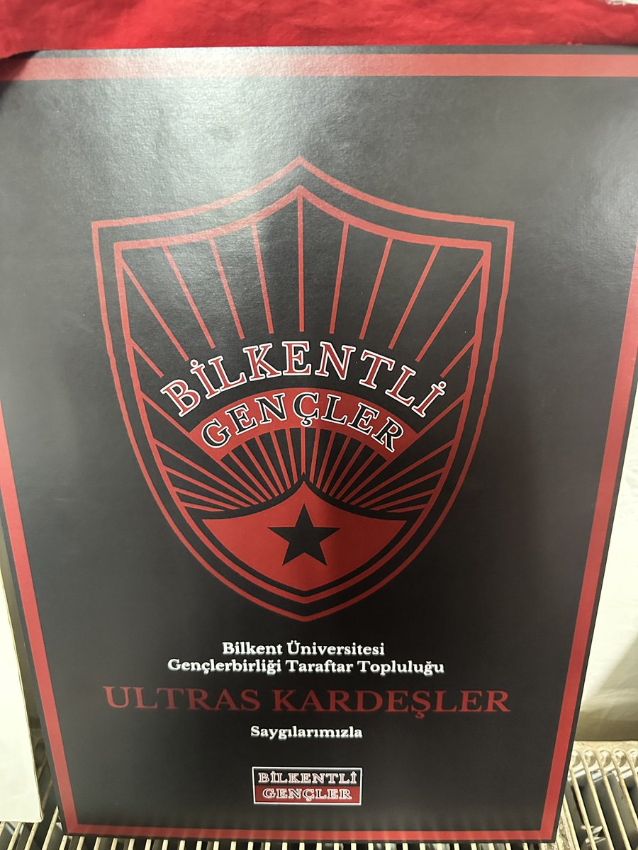 Gençlerbirliği | UltrasKardeşler (@ultraskardesler) on Twitter photo Dernek lokalimizde <a href="/BilkentlGencler/">Bilkentli Gençler Topluluğu</a> i ağırladık. Getirdikleri hediyeden dolayı çok teşekkür ederiz. ♥️🖤 Dernek lokalimizde <a href="/BilkentlGencler/">Bilkentli Gençler Topluluğu</a> i ağırladık. Getirdikleri hediyeden dolayı çok teşekkür ederiz. ♥️🖤