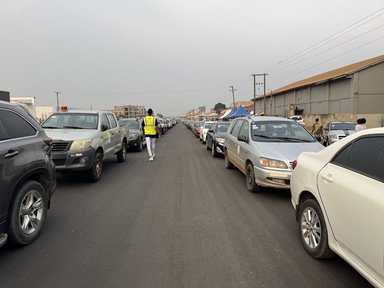 TryKojo's tweet image. Guess what day it is? Another Sunday, and I’m still tweeting @GhPoliceService about the same issue. Should I just schedule this weekly? Because me, I get time paa.