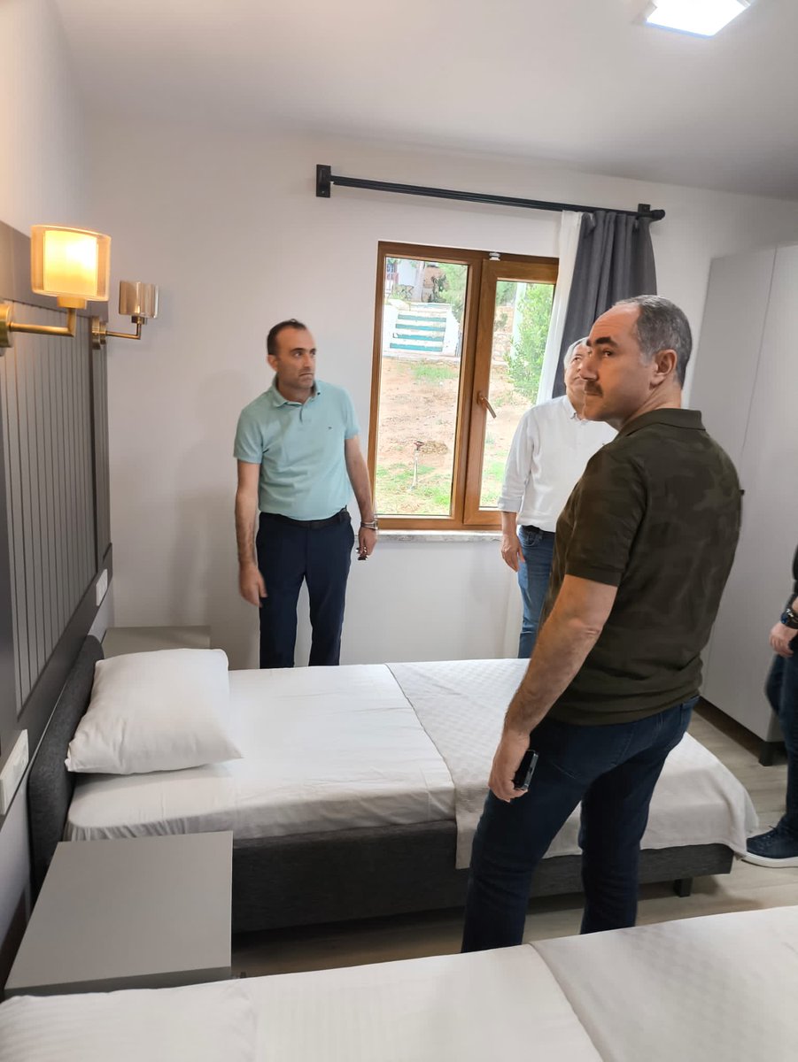 Daire Başkanımız Sn Erdoğan Ay ile DSİ 13. Bölge Müdürü Sn Özhan Erdanışman beraberindeki heyetle yıl sonunda hizmete alınması planlanan Bölge hizmet binası ve sezon öncesi Antalya Bölge Müdürlüğüne bağlı Alara Eğitim ve Dinlenme Tesislerini ziyaret ederek istişare etmislerdir.