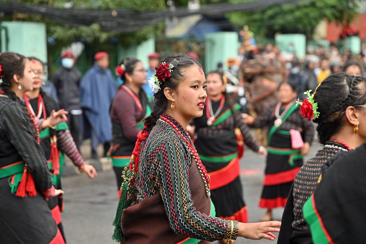 👕🔔 Bhoto Jatra – The Grand Finale of Rato Machhindranath Jatra! 🔔👕

Today marks Bhoto Jatra, the spectacular event where the sacred bhoto (vest) is displayed to the public at Jawalakhel! 👀👕

Read More: ntb.gov.np/en/ratharohan-…

#nepal #nepalnow #lifetimeexperiences