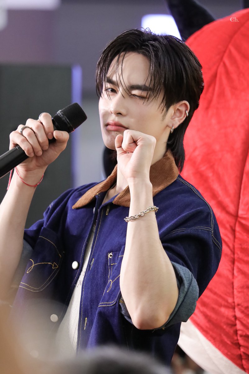 chimonoy's tweet photo. ตาต้าเหมียวๆ

PERTHSANTA DOMIIA X PETFAIR
#NekkoxPerthSanta #Santapp https://t.co/yPM5yf768h
