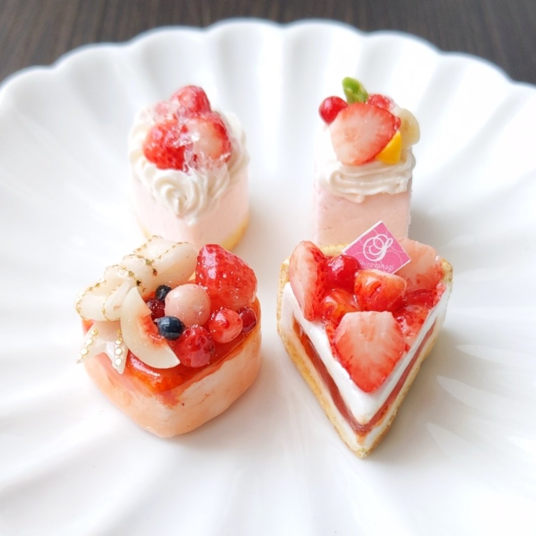 shiro_tetu_'s tweet image. 【お知らせ】
6月2日（月）21時より新作の販売を行います。
今回はどうぶつケーキマグネットがギャラリーに初登場です🐻

半年ぶりの販売となりますが、沢山新作をご用意したのでどうぞ覗いてみてください💫
よろしくお願いします。

minne.com/@shiroyanagi