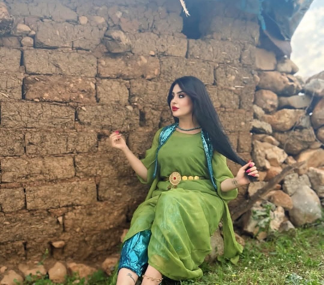 TalibDuhoki's tweet photo. بــــە تــــــــۆ ڕوونـــە
هەموو تەڵخی حەیاتم❤
#marya https://t.co/CYXJVUaSr7