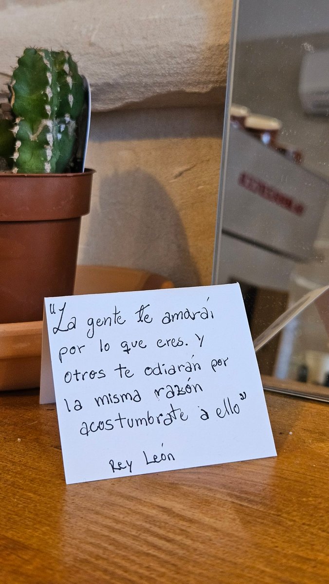 nachoad's tweet image. ... acostúmbrate a ello.