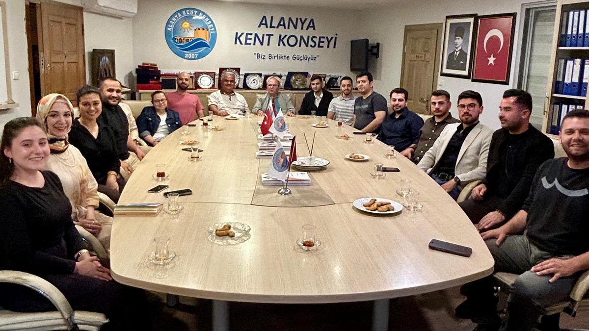 Alanya Kent Konseyi’nde kültür, sanat ve tarih buluşması
yenialanya.com/haber/25144612…