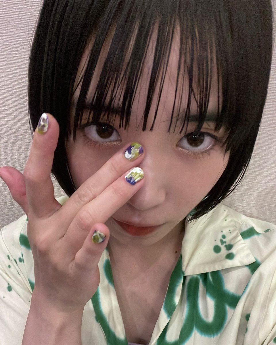 アユニ・D『アユニのおやゆび』 Amazon.co.jp: 平熱 : アユニ・D: Japanese Books
