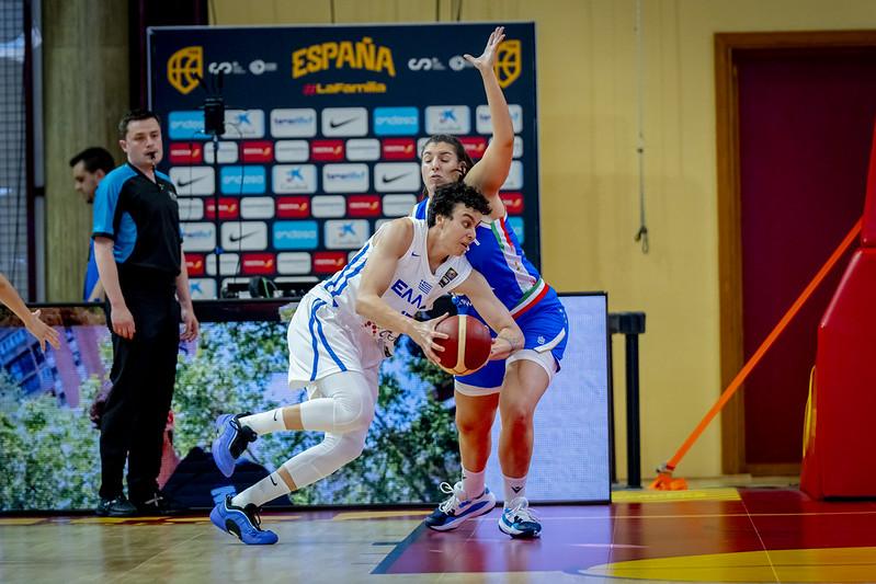 "Παραμένουμε συγκεντρωμένες με στόχο να γινόμαστε καλύτερες μέρα με τη μέρα".
Η αρχηγός της Εθνικής Γυναικών, Άρτεμις Σπανού, κάνει τον πρώτο απολογισμό μετά τα φιλικά παιχνίδια στη Μαγιόρκα.
basket.gr/.../spanoy-na-…
#EuroBasketWomen #DareToDream #Mazi #HellasBasketball 🏀🇬🇷