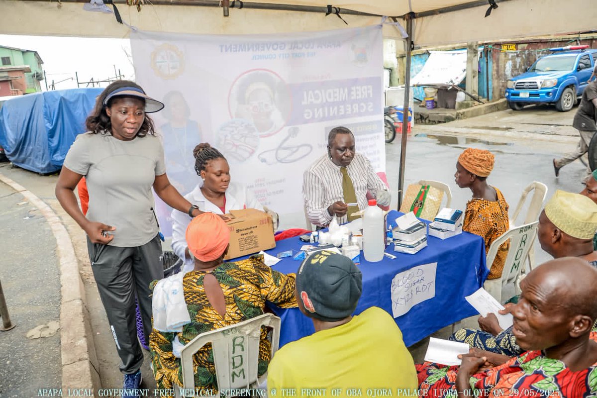 LagHDistrict04's tweet photo. Health District IV: Apapa LGA extends Medical Outreach to Residents of Ijora Oloye.
The Port city council, Apapa local government area, has extended free medical services to ljora Oloye residents, at the Oba ljora and lganmu kingdom palace, recently in Lagos.
#hdiv
#phcb https://t.co/IJdi4QWjr7