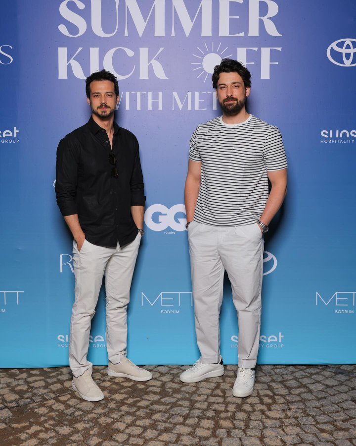 Iki karizma #MertYazıcıoğlu ve #AlpNavruz 😎