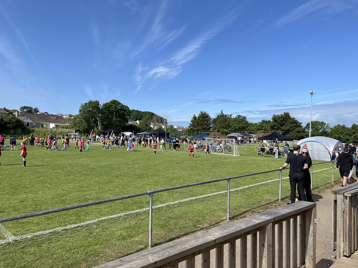 ElburtonVilla's tweet photo. 🔴⚪️⚽️ EVFC TOURNAMENT ‘25

Another brilliant youth tournament from @ElburtonVilla @EVFCJnrs this year. Proud to host 92 teams, just under 1000 players, parents, coaches and match officials at our fantastic ground Haye Road.

@swsportsnews @PLsportsnews @devon_fa @cornwallfa https://t.co/2LIJlfePie