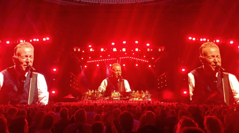 Vicente Lafora (@vlafora) on Twitter photo Hi tramps & all #EStreetBand friends. What a night, what a concert, what a Man, what a Ban. Yesterday another BS&ESB MAGIC Night!
📹 BornToRun/BobbyJean
by <a href="/PaulApp0505/">Paul Appleton</a> Unforgettable
dropbox.com/scl/fi/78d0u8e…
<a href="/Mosqueter4/">Barcelona 🍅</a> <a href="/BDoltri/">𝕿𝖍𝖊 𝕭𝖔𝖘𝖘 </a> <a href="/ABessai/">Abder Bessai</a> <a href="/clock1258/">Jim Steele</a> <a href="/ToonTravels/">Toon Travels</a> <a href="/StanislasPetit/">Stanislas Petit</a> Hi tramps & all #EStreetBand friends. What a night, what a concert, what a Man, what a Ban. Yesterday another BS&ESB MAGIC Night!
📹 BornToRun/BobbyJean
by <a href="/PaulApp0505/">Paul Appleton</a> Unforgettable
dropbox.com/scl/fi/78d0u8e…
<a href="/Mosqueter4/">Barcelona 🍅</a> <a href="/BDoltri/">𝕿𝖍𝖊 𝕭𝖔𝖘𝖘 </a> <a href="/ABessai/">Abder Bessai</a> <a href="/clock1258/">Jim Steele</a> <a href="/ToonTravels/">Toon Travels</a> <a href="/StanislasPetit/">Stanislas Petit</a>
