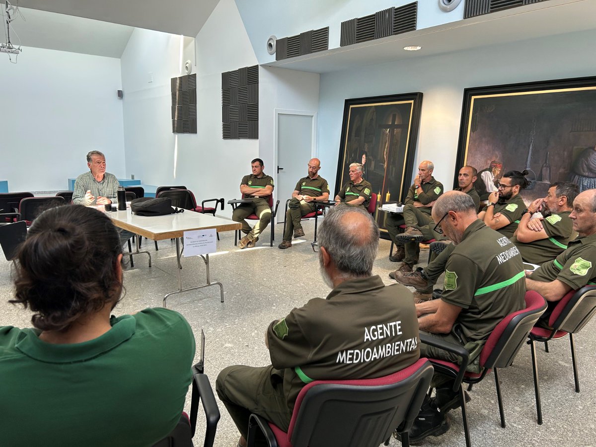 naturalezacyl's tweet photo. Técnicos y #AAMM de las comarcas de La Alberca y Robleda del https://t.co/Z4QNsK3Bpf. #Salamanca han repasado esta semana procedimientos en #IIFF y novedades del nuevo Plan #INFOCAL #EstamosPreparados https://t.co/zo2u6XaNTq