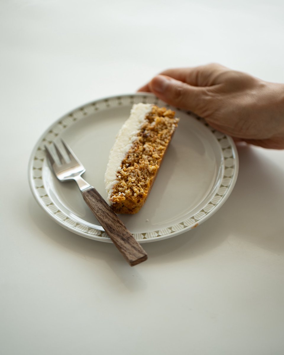 cafe_no_ma's tweet photo. オートミールでキャロットケーキ。
バナナで甘みとしっとり感を足して、
オイルと砂糖は控えめに。
おいしくて、もう何回かリピしてる。
#coffee #CoffeeTime https://t.co/aMLkwaJIiq